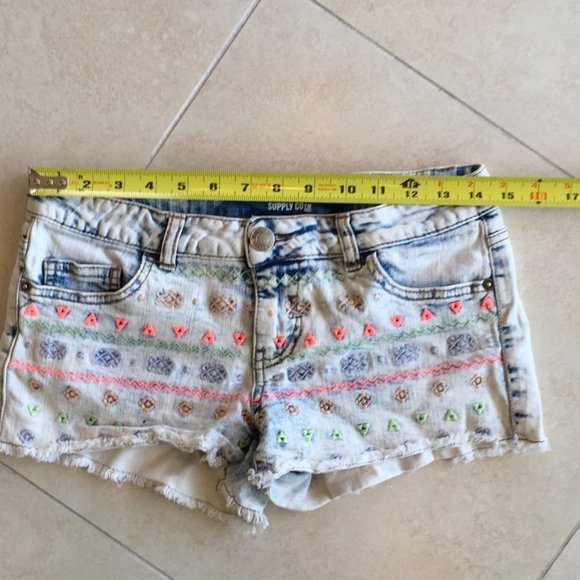 Mossimo Jean Shorts - Picture 6 of 7